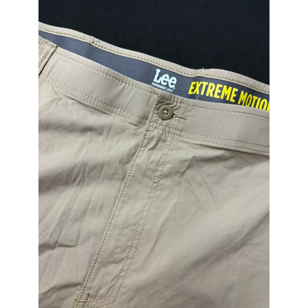 Lee Extreme Motion Cargo Shorts Mens 48x11 Khaki‎ Performance Stretch NEW - Picture 5 of 12